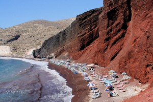 Santorini_redBeach