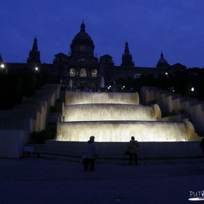 Museu Nacional d'Art de Catalunya by night