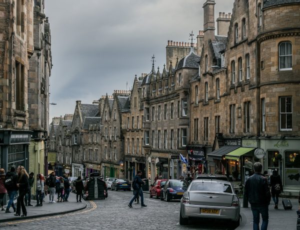 Edinburgh – Aviokarta+4 noćenja u hotelu već od 99€